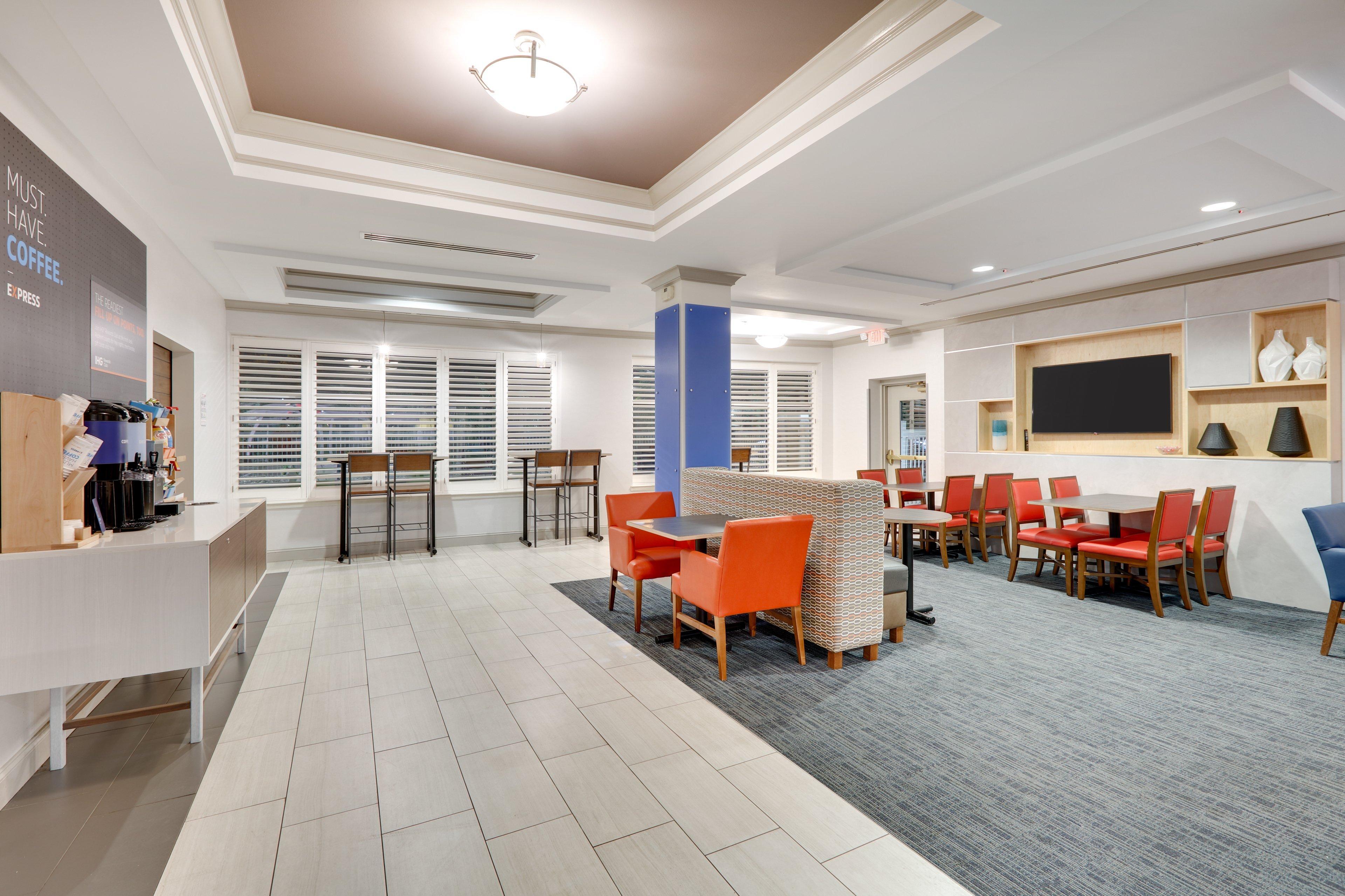 Holiday Inn Express Hotel & Suites Dublin By Ihg Kültér fotó