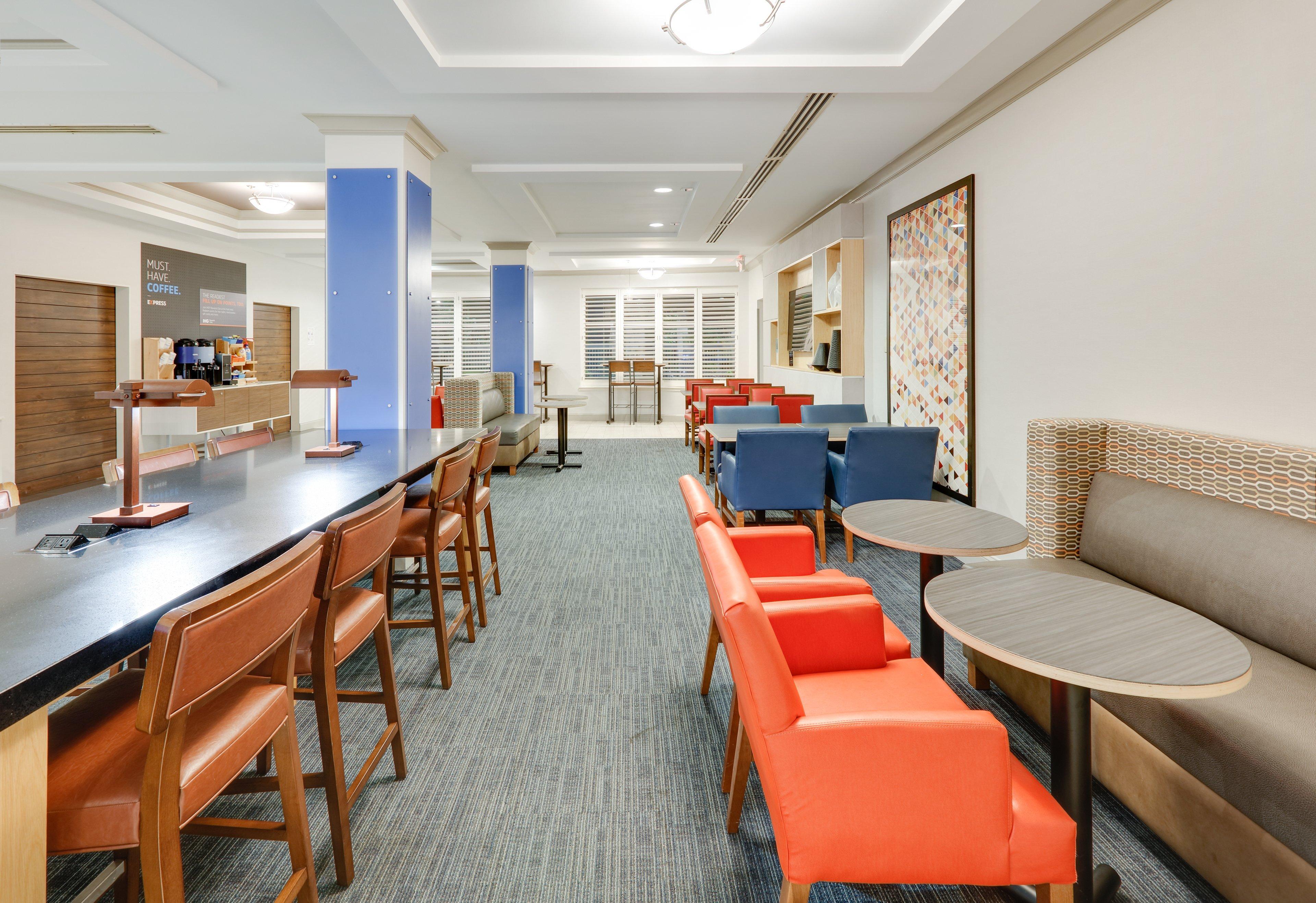 Holiday Inn Express Hotel & Suites Dublin By Ihg Kültér fotó