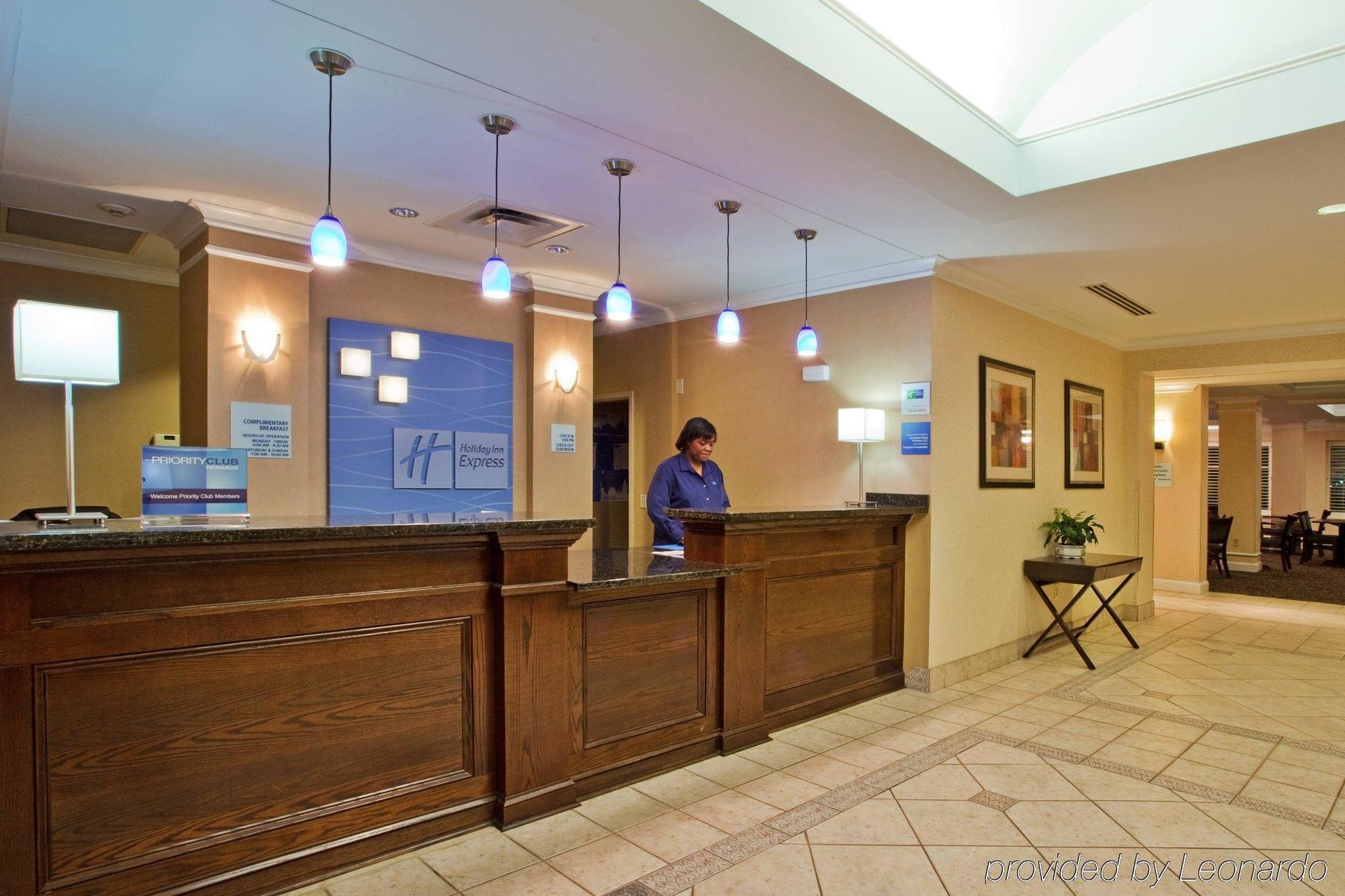 Holiday Inn Express Hotel & Suites Dublin By Ihg Kültér fotó
