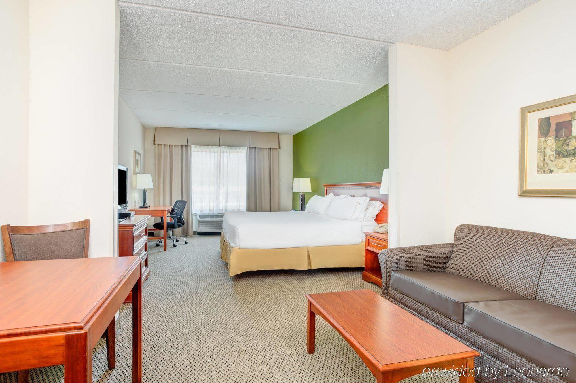 Holiday Inn Express Hotel & Suites Dublin By Ihg Kültér fotó