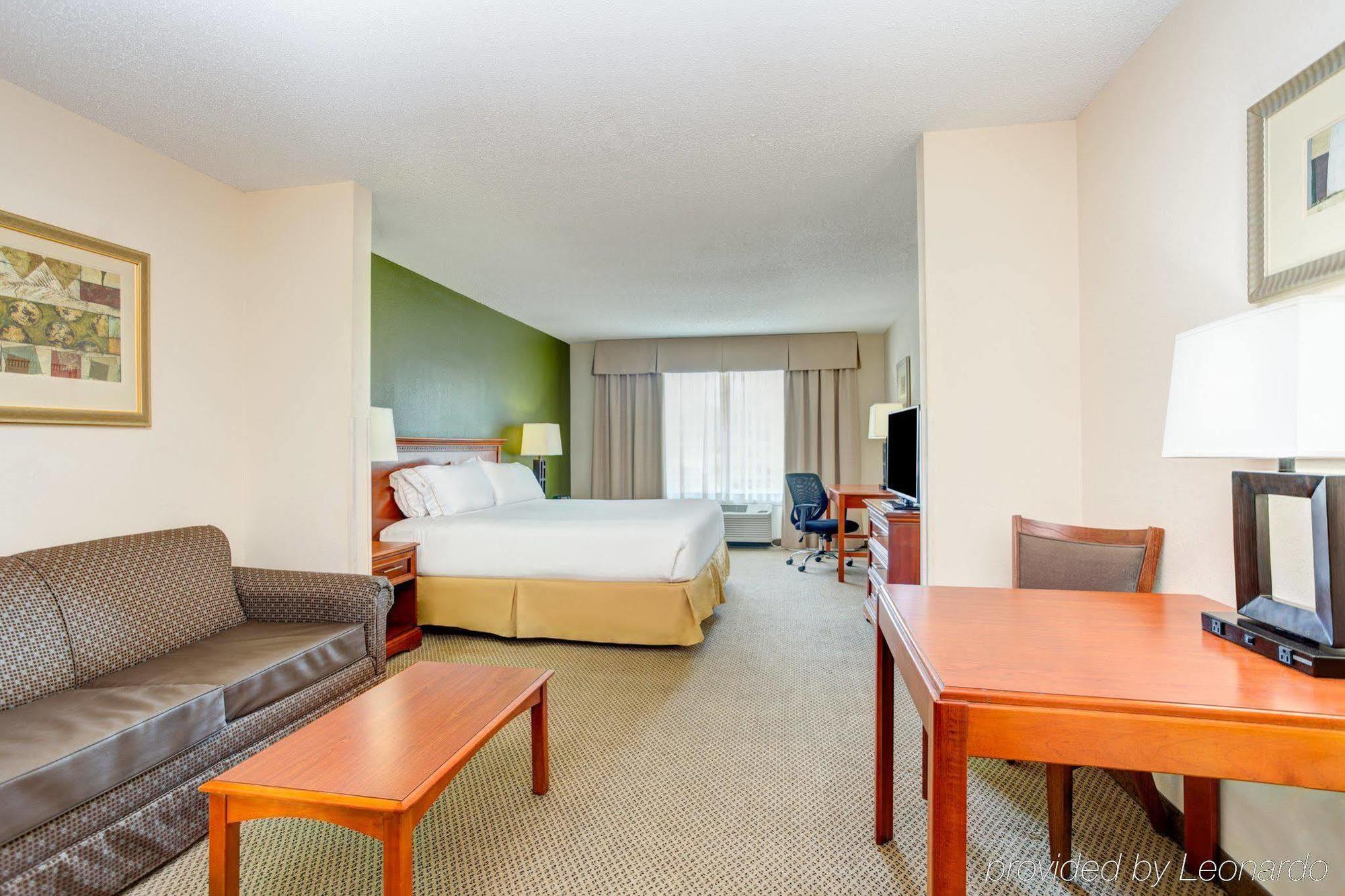 Holiday Inn Express Hotel & Suites Dublin By Ihg Kültér fotó